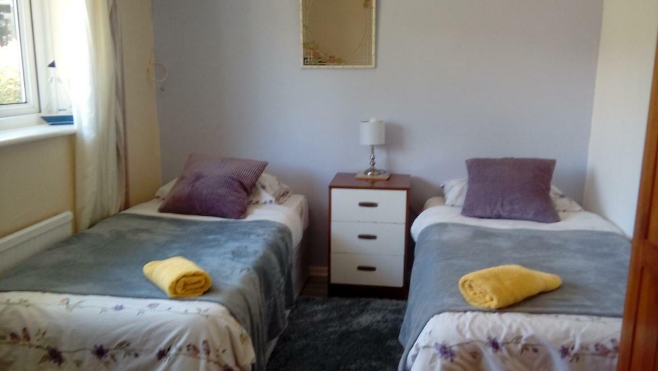 Hotel Lavender House à Bridgend  Extérieur photo