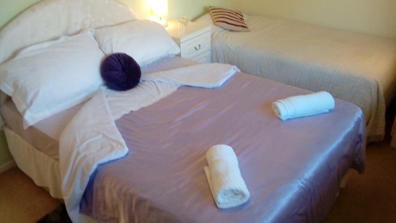 Hotel Lavender House à Bridgend  Extérieur photo